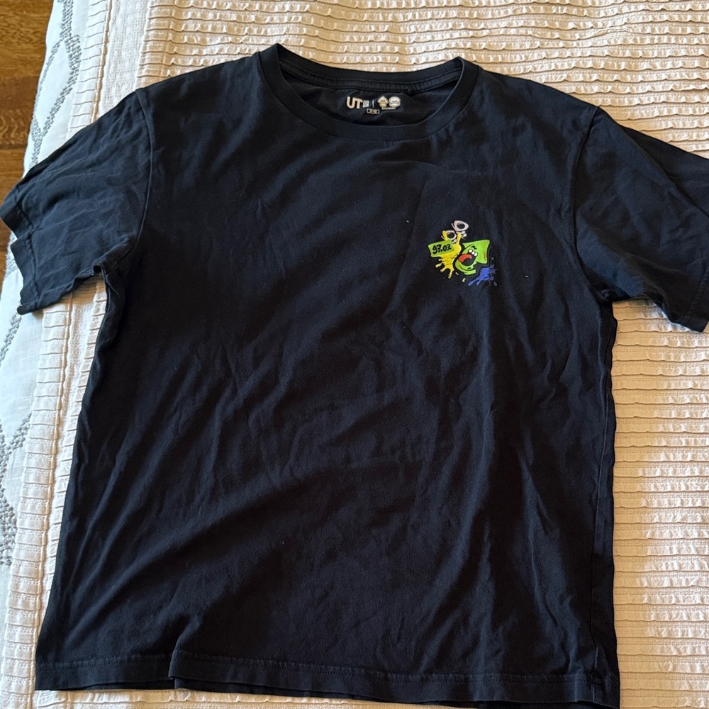 Uniqlo x Nintendo Black Short-Sleeve Tee with Neon Green Splatoon 3 Graphic